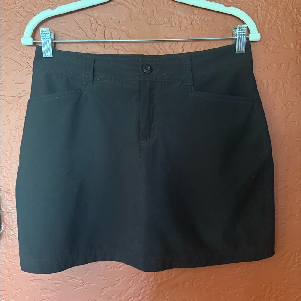 Eddie Bauer Black Buttoned Active Skort